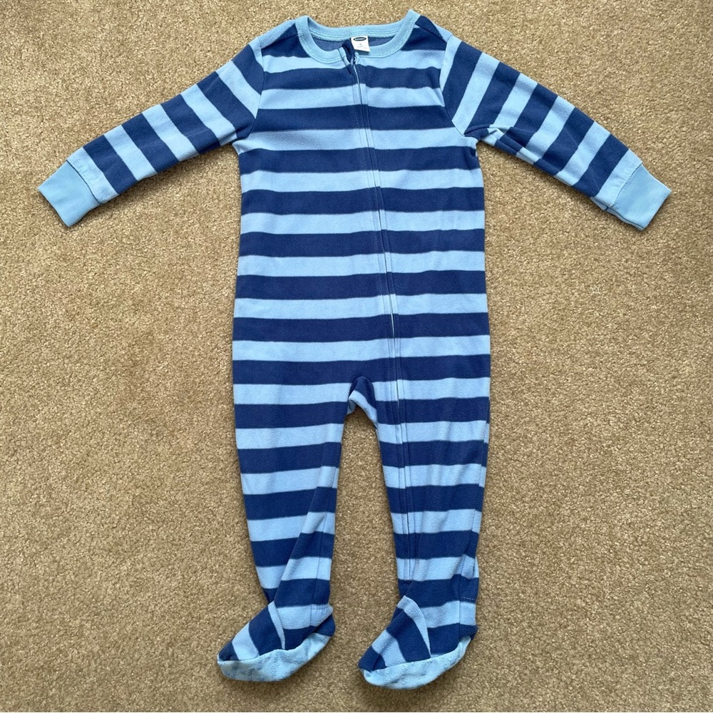 Old Navy Fleece Footed Pajamas 2T